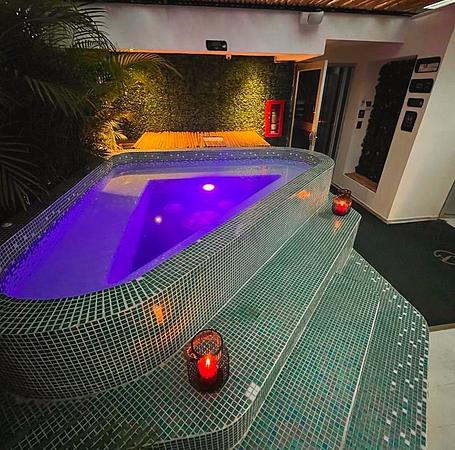 Albura Hotel Sas