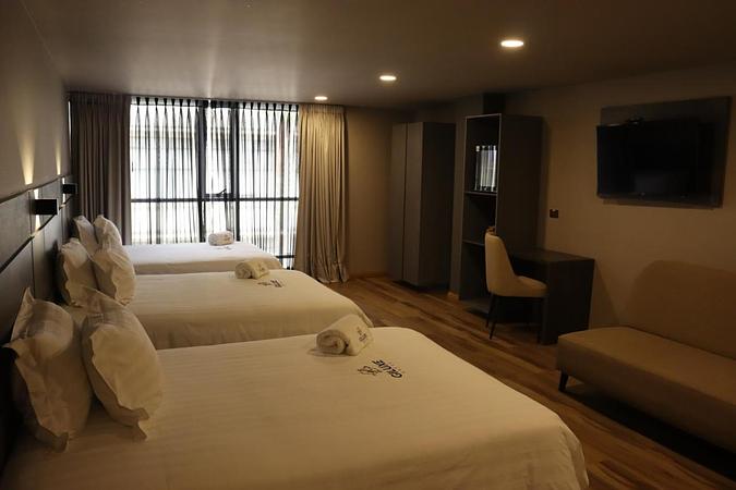 Giluxe Hotel