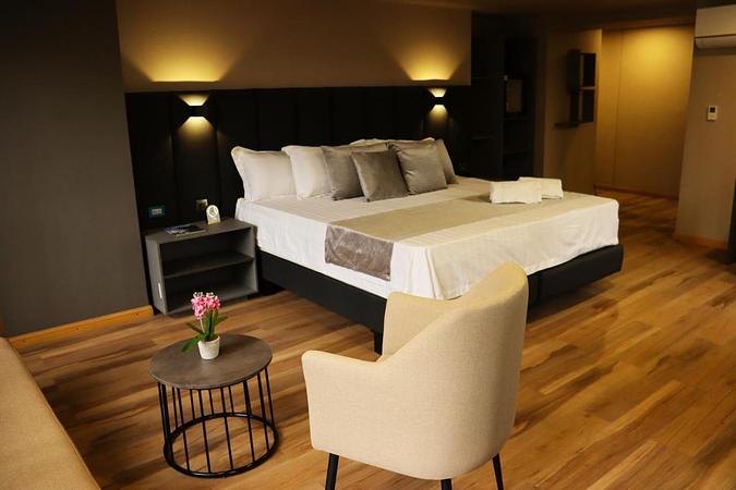 Giluxe Hotel